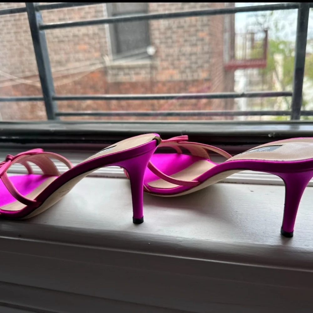 New shoes from Sarah Jessica Parker. - Picture 2 of 5